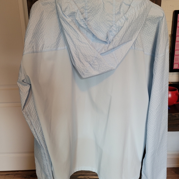 Under Armour light rain jacket - Picture 4 of 4